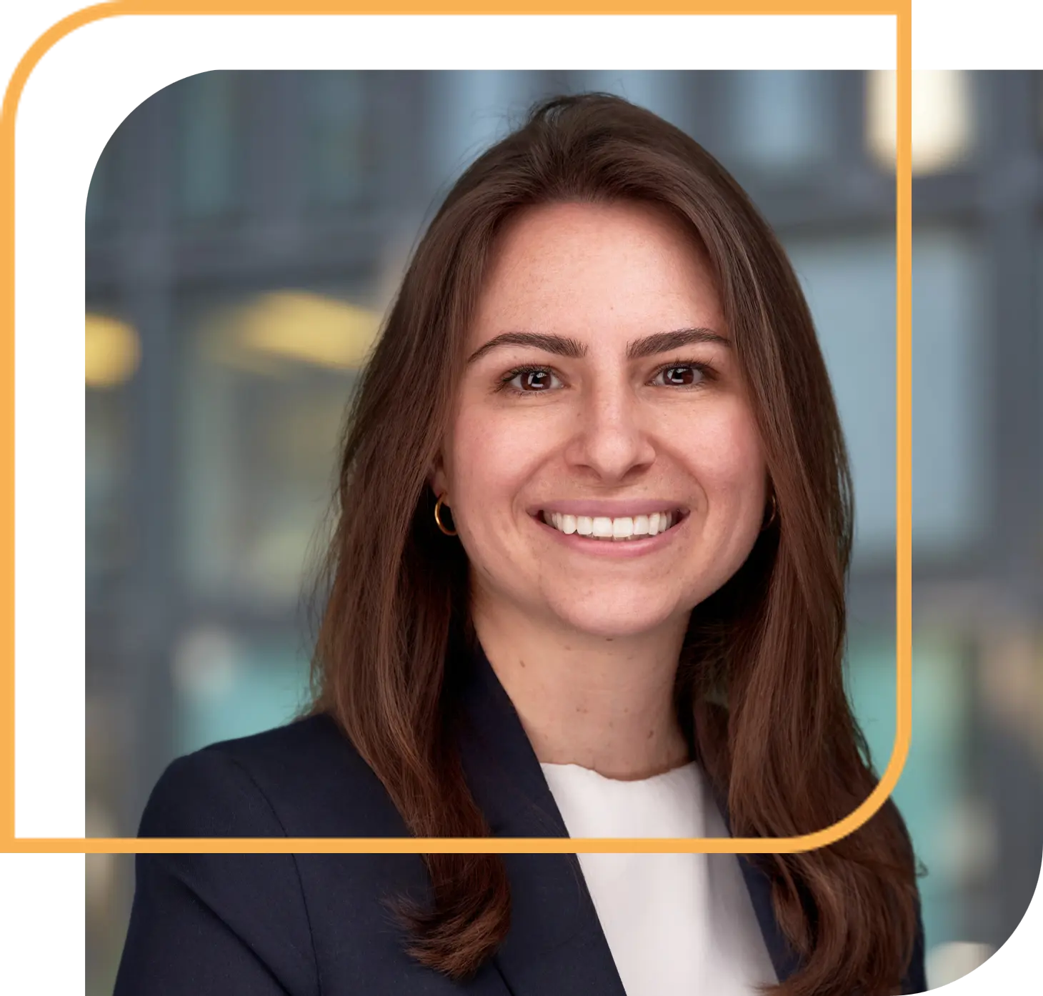 Nathalie, Associate